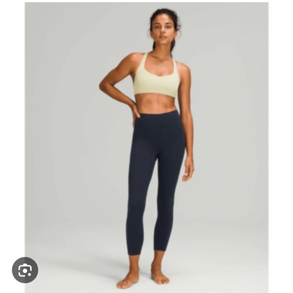 Lululemon navy Instill high rise right leggings size 8 - Picture 7 of 7